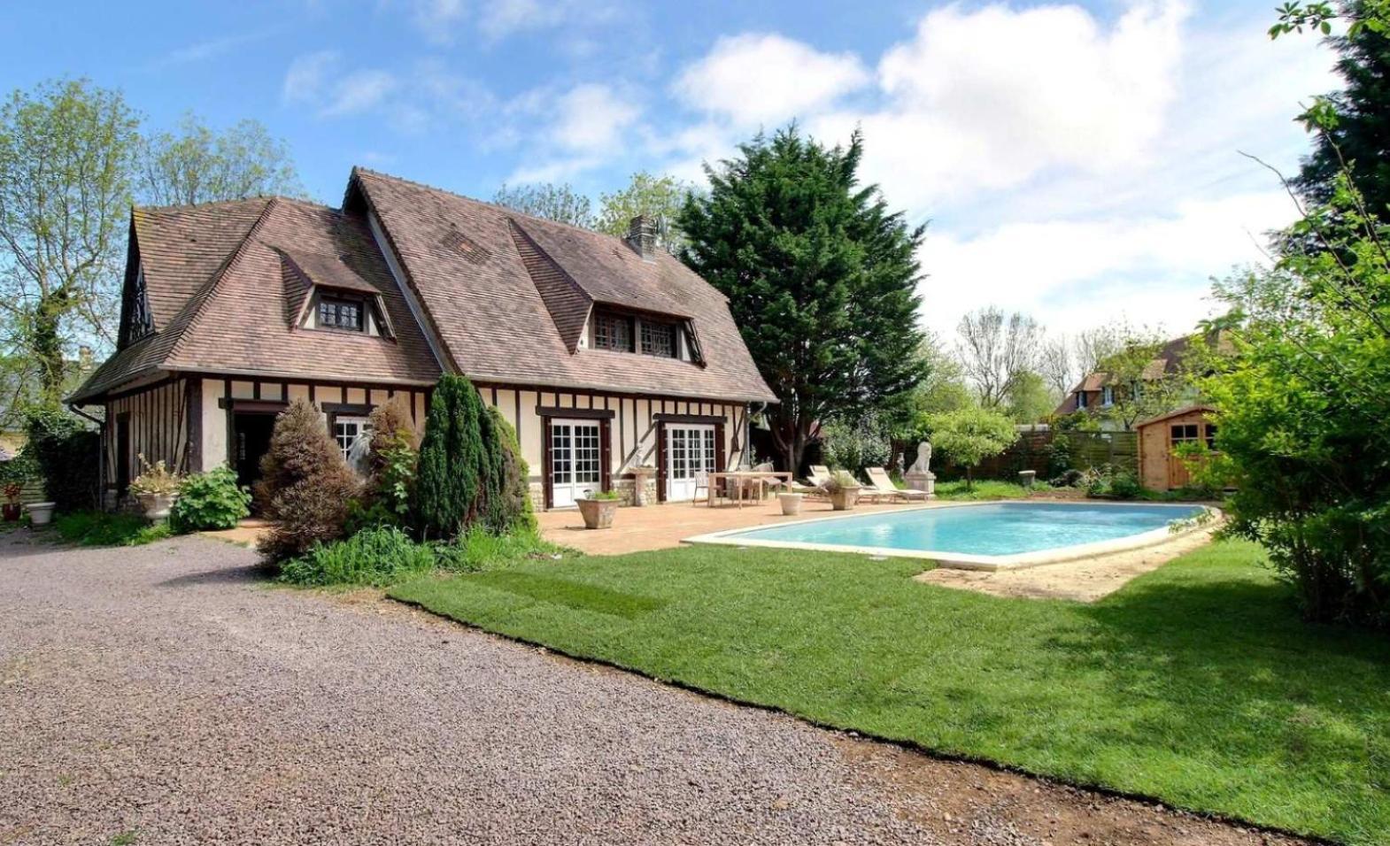 Superbe Maison Normande Avec Piscine A 3 Minutes De La Mer Auberville Exterior foto