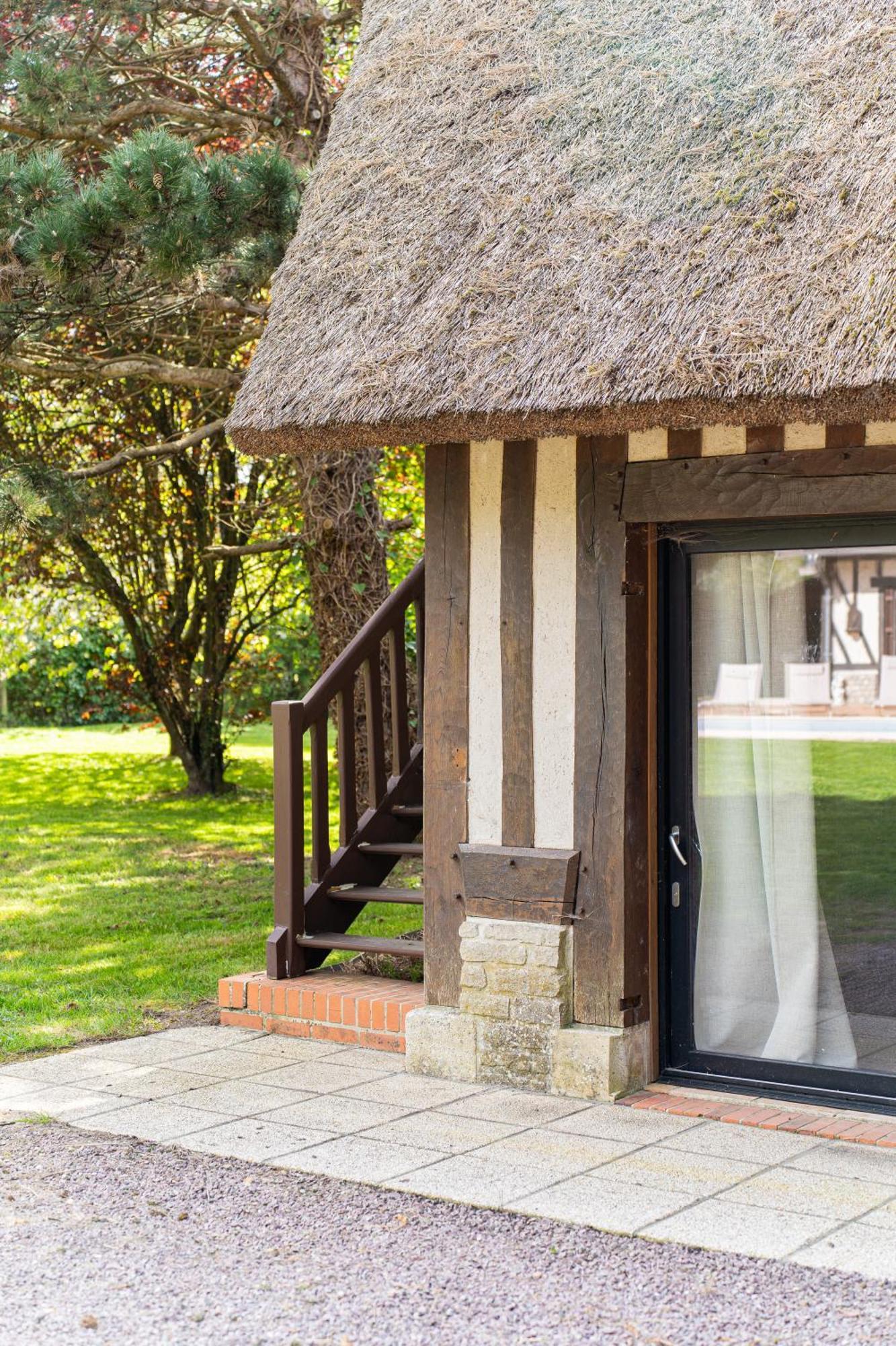 Superbe Maison Normande Avec Piscine A 3 Minutes De La Mer Auberville Exterior foto