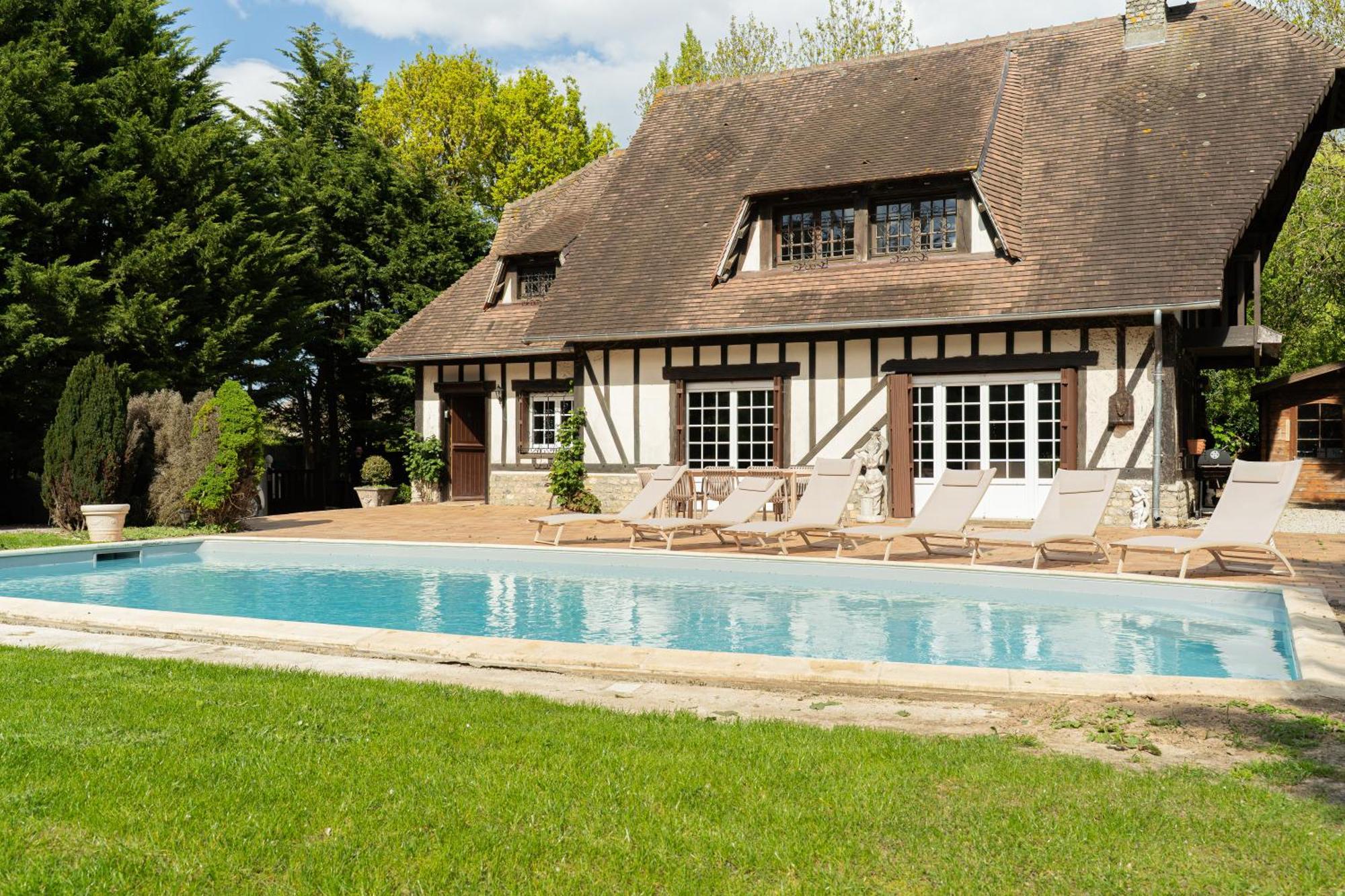 Superbe Maison Normande Avec Piscine A 3 Minutes De La Mer Auberville Exterior foto